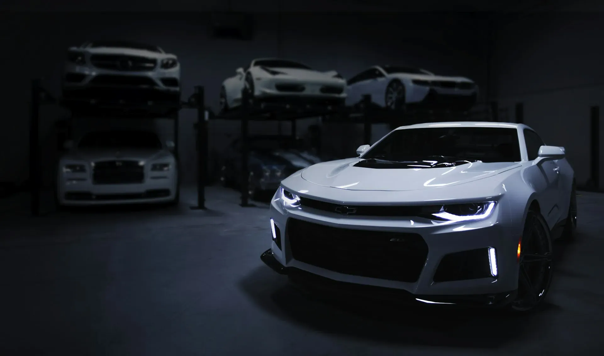 Ashaz Autoz — vehicle showroom hero image from the live site